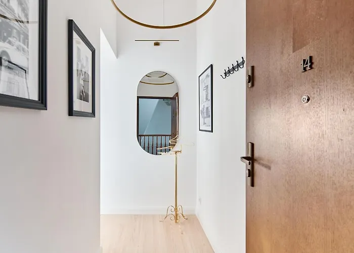 Top In Luxury Townhouse 아파트 포즈난